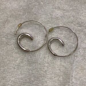 Spiral hoop earrings